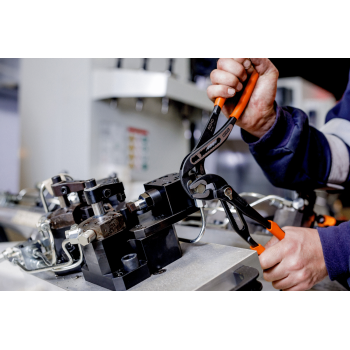 Alicate de bomba de água com caixa de junção e pega em PVC 125 mm
 - 6221D Alicate de bomba de água com caixa de junção e pega em PVC 125 mm
 - 6221D