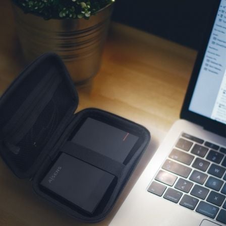 Funda para Disco Externo de 2.5' Aisens ASBG-003-BK/ Negra Funda para Disco Externo de 2.5' Aisens ASBG-003-BK/ Negra