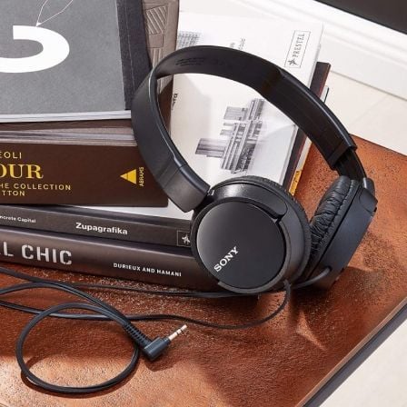 Auriculares Sony MDR-ZX110B/ Jack 3.5/ Negros Auriculares Sony MDR-ZX110B/ Jack 3.5/ Negros
