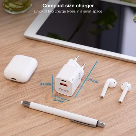 Cargador de Pared TooQ TQWC-QCPD20WT/ 1xUSB-Tipo C/ 1x USB/ 20W/ Blanco Cargador de Pared TooQ TQWC-QCPD20WT/ 1xUSB-Tipo C/ 1x USB/ 20W/ Blanco