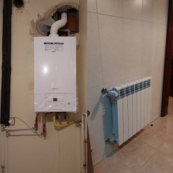Central Heating with Natural Gas Boiler 24kW - Abelheira
